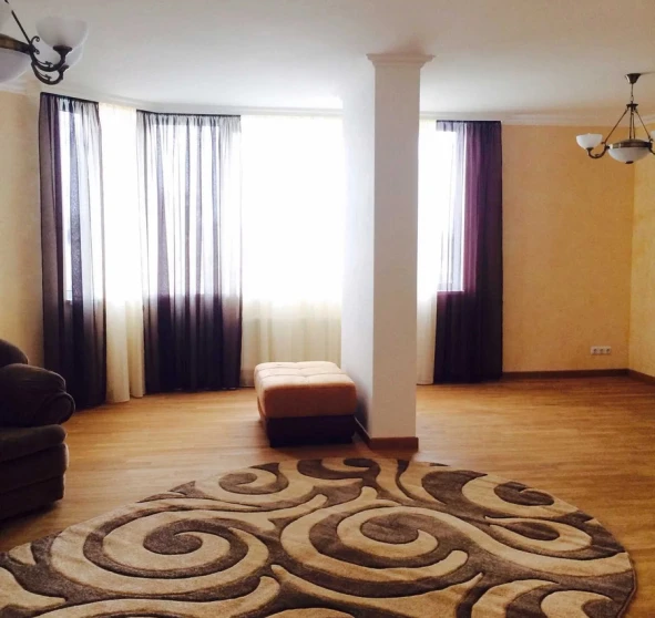 Fotografie 1. Trei Camere apartament, de vânzare. Kyiv Голосеевский