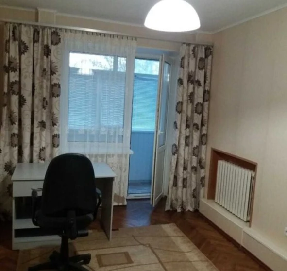 Photo 1. Three-Room flat, to rent. Poltava Подольский