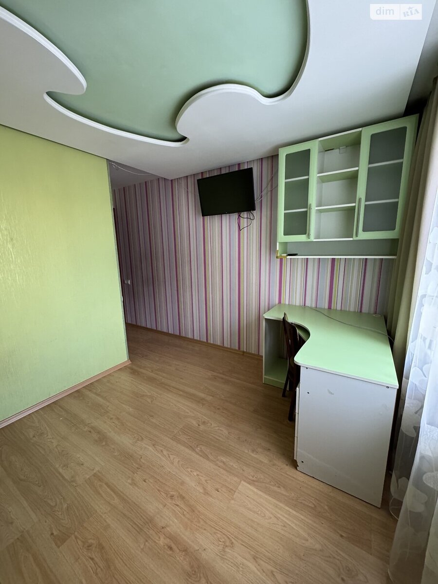 Zdjęcie Trzypokojowe mieszkanie, na sprzedaż. Poltava Киевский