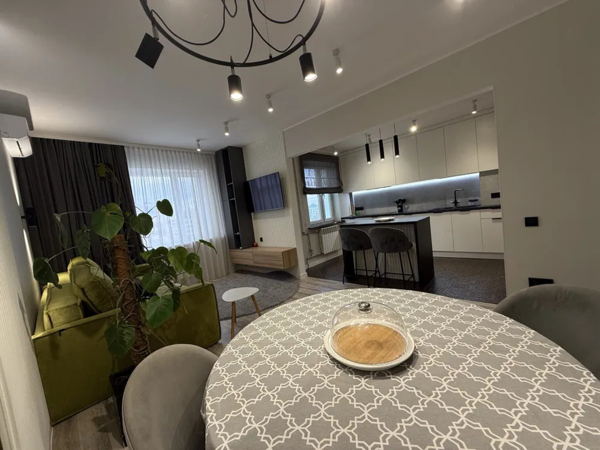 Photo Four-Room flat, for sale. Poltava Подольский