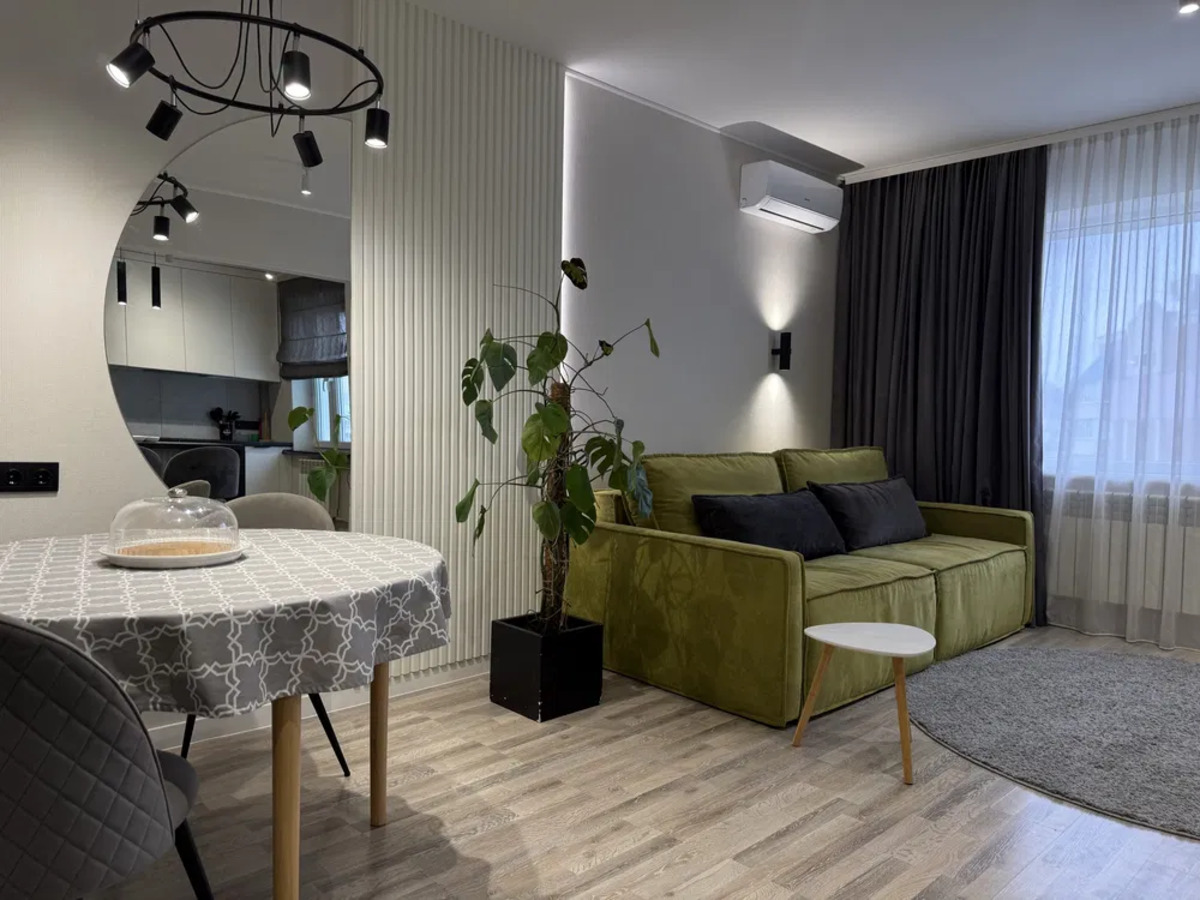 Photo Four-Room flat, for sale. Poltava Подольский