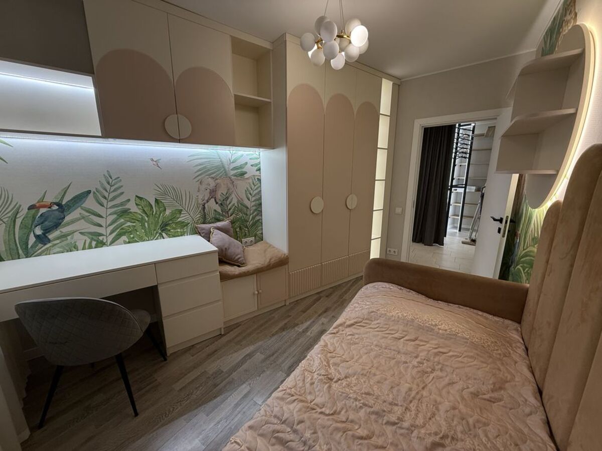 Photo Four-Room flat, for sale. Poltava Подольский
