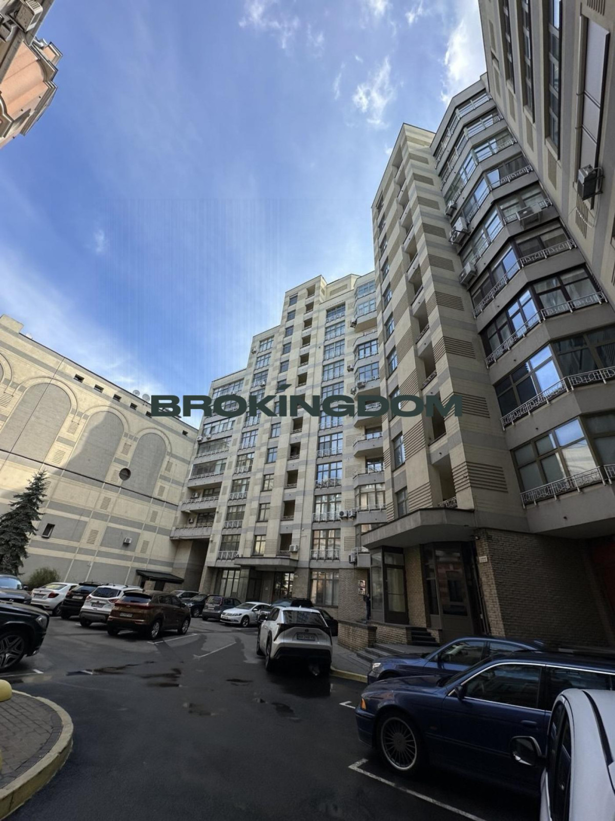 Фото Комерційна, продаж. Київ Голосеевский