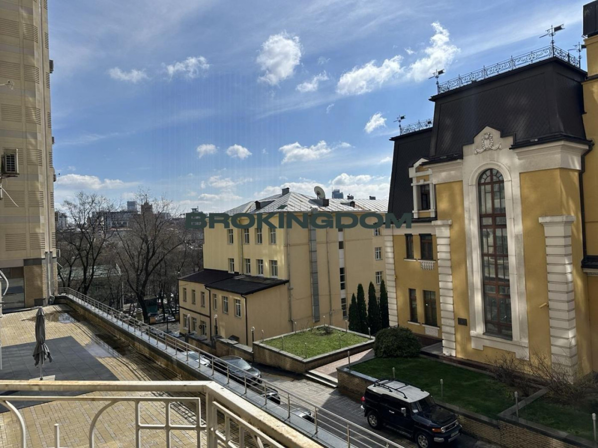 Фото Комерційна, продаж. Київ Голосеевский