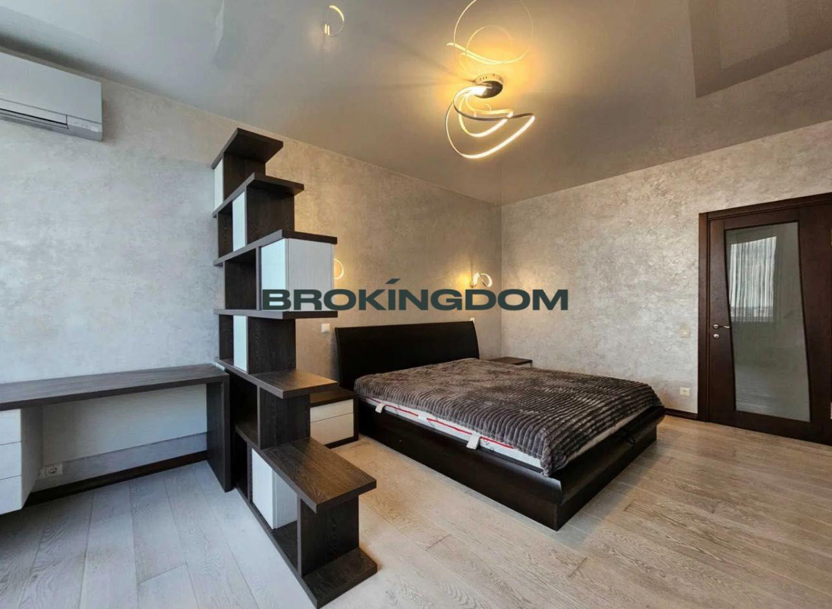 Photo Three-Room flat, for sale. Kyiv Дарницкий