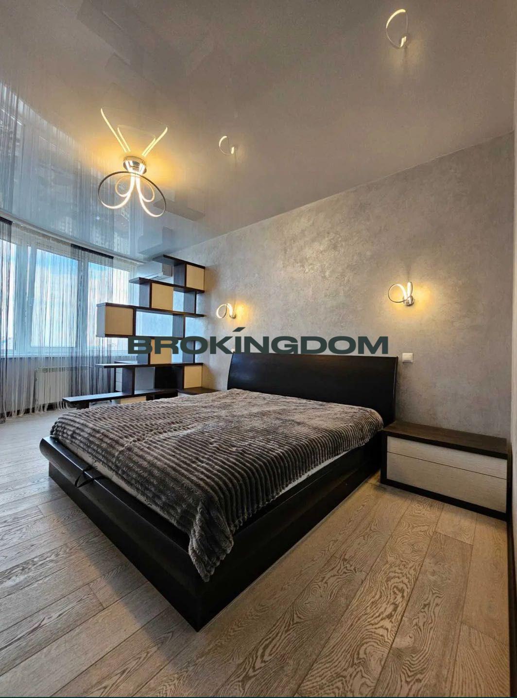 Photo Three-Room flat, for sale. Kyiv Дарницкий