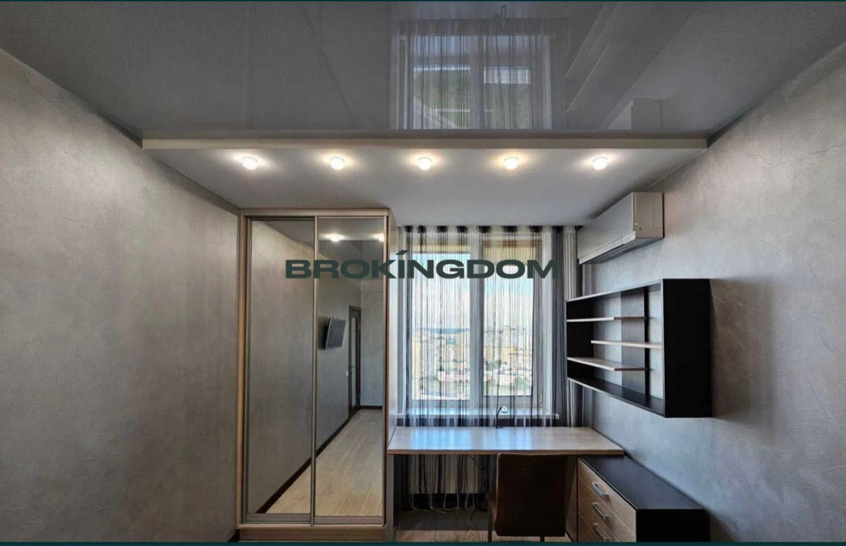 Photo Three-Room flat, for sale. Kyiv Дарницкий