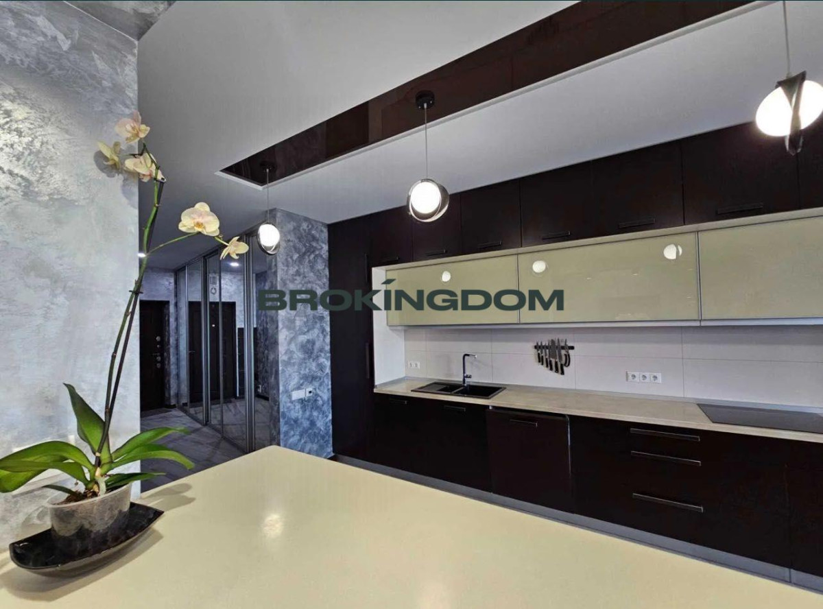 Photo Three-Room flat, for sale. Kyiv Дарницкий