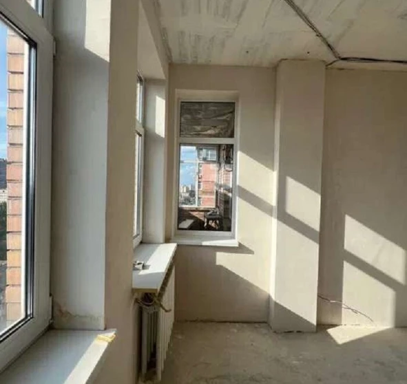 Fotografie 1. Trei Camere apartament, de vânzare. Kyiv Соломенский район, Vokzalna