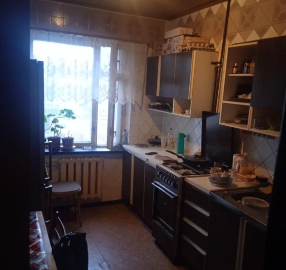 Fotografie 1. Patru Camere apartament, de închiriat. Poltava Шевченковский (Октябрьский)