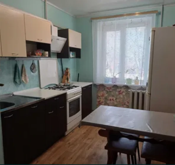 Foto 1. Tres Ambientes piso, en venta. Poltava Подольский
