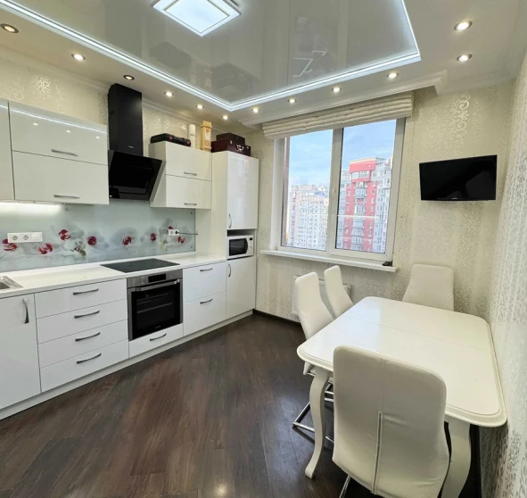 Fotografie 1. Trei Camere apartament, de vânzare. Kyiv Голосеевский, Iprodrom