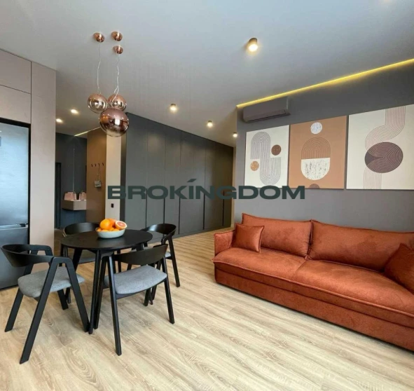 Фото 1. Трехкомнатная квартира, продажа. Киев Печерский