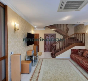 Фото 2. Четырехкомнатная квартира, продажа. Киев Голосеевский