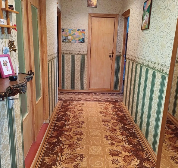 Foto 1. Tres Ambientes piso, en venta. Poltava Подольский