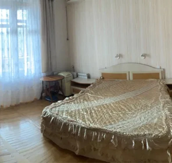 Zdjęcie 1. Trzypokojowe mieszkanie, na sprzedaż. Poltava Шевченковский (Октябрьский)