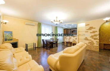 Фото Трехкомнатная квартира, продажа. Киев Шевченковский
