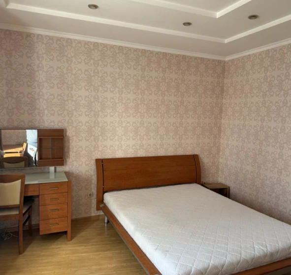 Fotografie 1. Garsonieră apartament, de închiriat. Kyiv Дарницкий