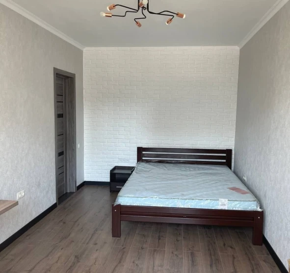 Fotografie 1. Garsonieră apartament, de închiriat. Kyiv Дарницкий