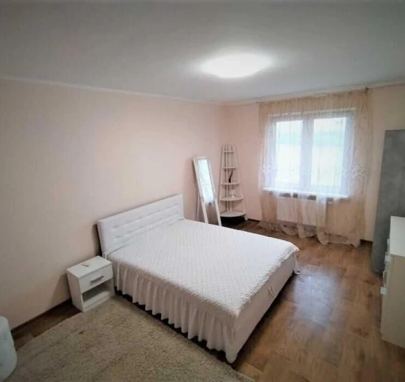 Foto 1. Dos Ambientes piso, para alquilar. Kyiv Дарницкий