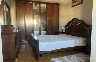 Фото Трехкомнатная квартира, аренда. Киев Дарницкий