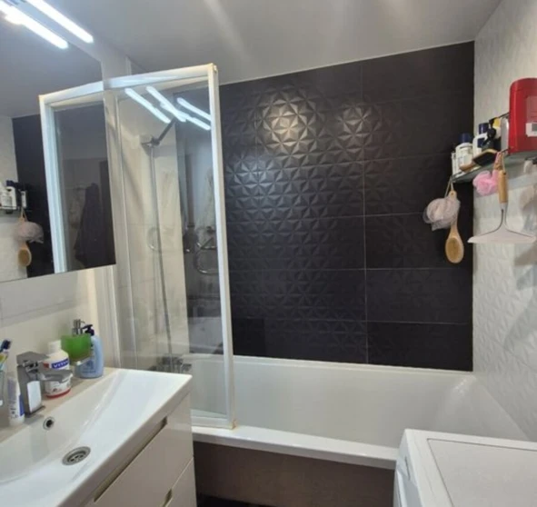 Foto 1. Cuatro Ambientes piso, en venta. Poltava Подольский