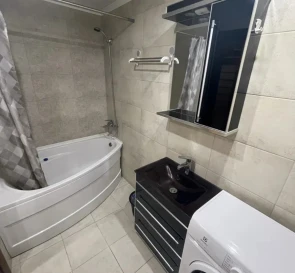 Foto 3. Tres Ambientes piso, en venta. Poltava Шевченковский (Октябрьский)