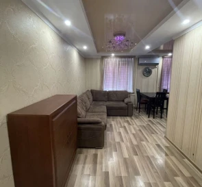 Foto 2. Tres Ambientes piso, en venta. Poltava Шевченковский (Октябрьский)