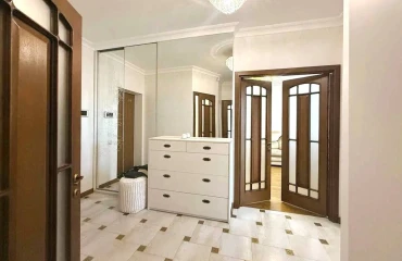 Zdjęcie mieszkanie, na sprzedaż. Kyiv Голосеевский