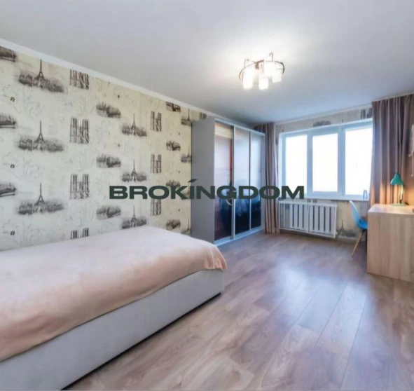 Фото 1. Трехкомнатная квартира, продажа. Киев Днепровский