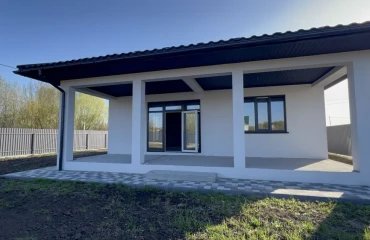 Photo House, for sale. Trebukhiv