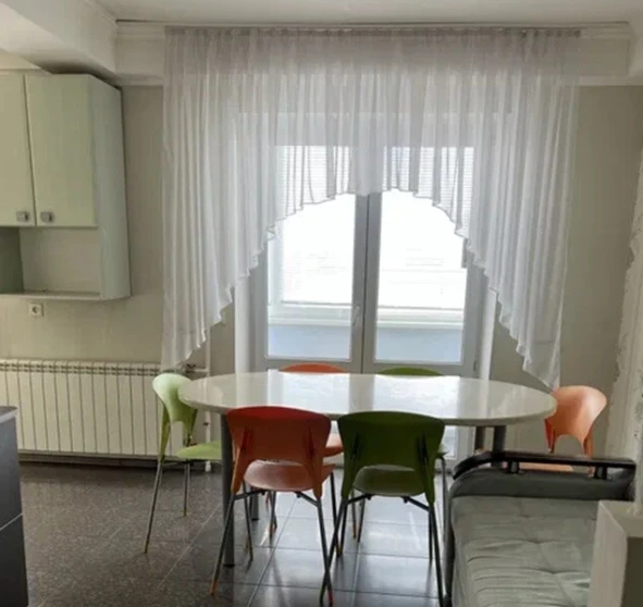 Foto 1. Tres Ambientes piso, en venta. Kyiv Днепровский район, Livoberezhna