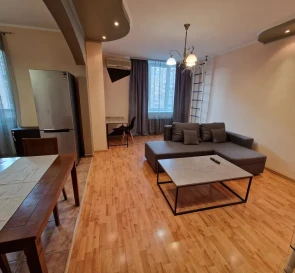 Foto 3. Tres Ambientes piso, para alquilar. Kyiv Дарницкий район, Pozniaky