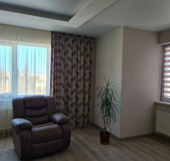 Zdjęcie 1. Trzypokojowe mieszkanie, na sprzedaż. Kyiv Днепровский район, Darnytsia