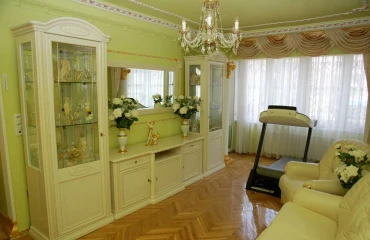 Foto Tres Ambientes piso, en venta. Kyiv Днепровский район, Livoberezhna