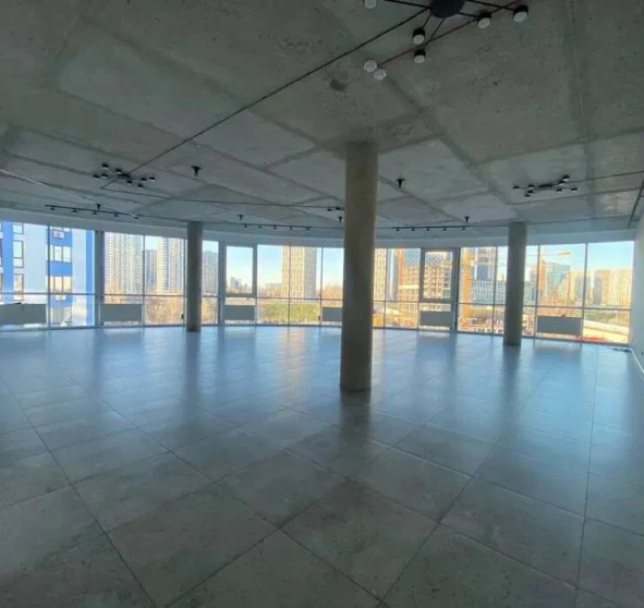 Foto 1. Comercial, para alquilar. Kyiv Дарницкий район, Slavutych