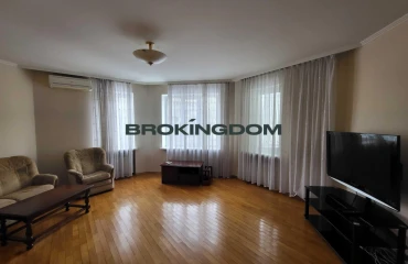 Фото Трехкомнатная квартира, продажа. Киев Днепровский