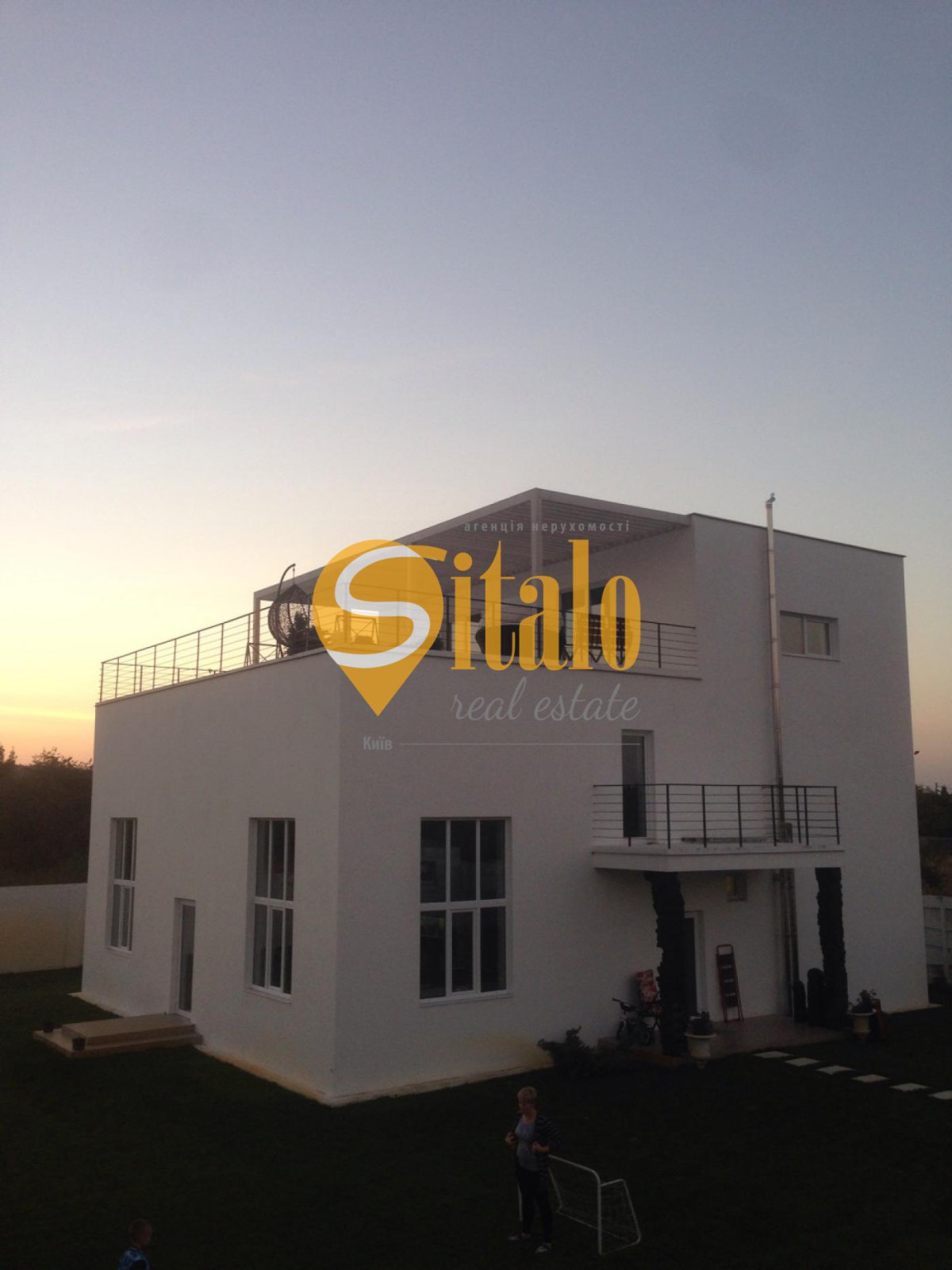 Foto Casa, para alquilar. Pidhirtsi