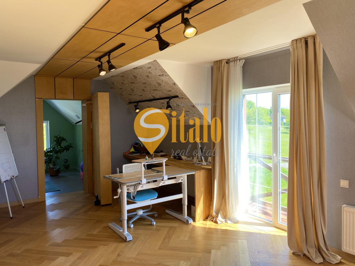 Foto Casa, para alquilar. Старые Безрадичи