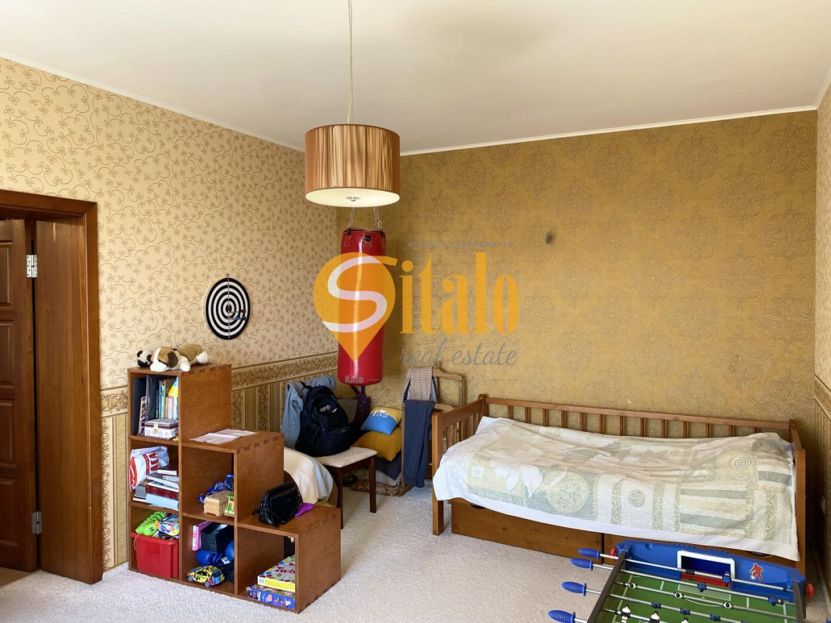 Foto Casa, para alquilar. Старые Безрадичи