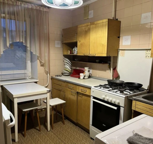 Foto 1. Tres Ambientes piso, para alquilar. Poltava Подольский