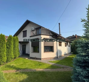 Foto 3. Casa, en venta. Белока