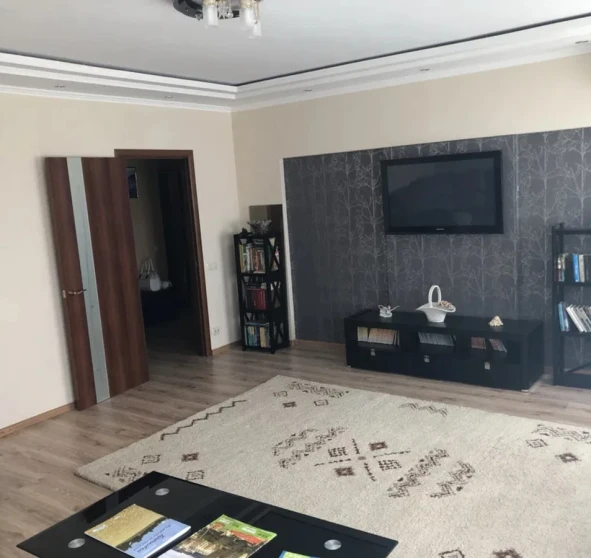 Photo 1. Three-Room flat, for sale. Poltava Шевченковский (Октябрьский)