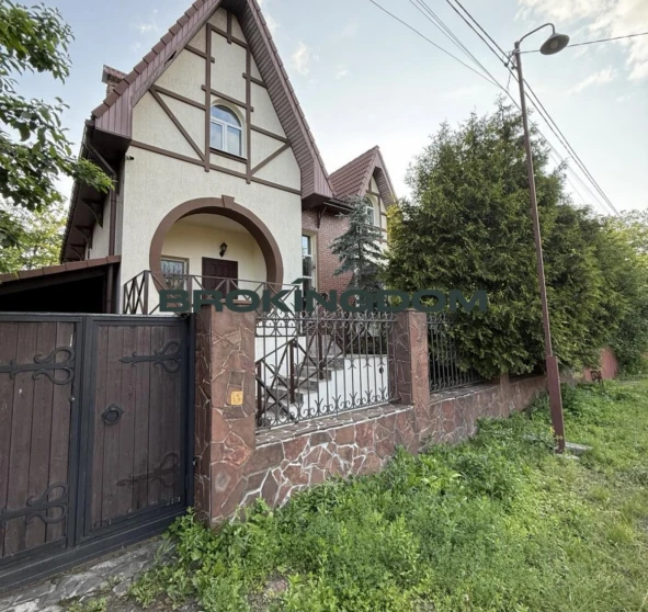 Фото 1. Четырехкомнатная квартира, продаж. Київ Шевченковский