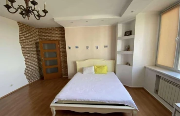 Zdjęcie Kawalerka mieszkanie, do wynajęcia. Kyiv Дарницкий