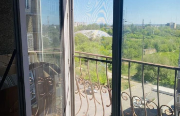 Фото Трехкомнатная квартира, продажа. Запорожье Вознесеновский