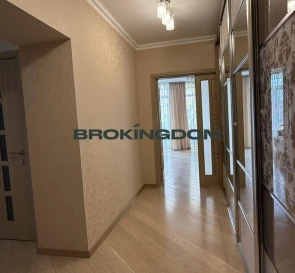Фото 5. Четырехкомнатная квартира, продаж. Чайки