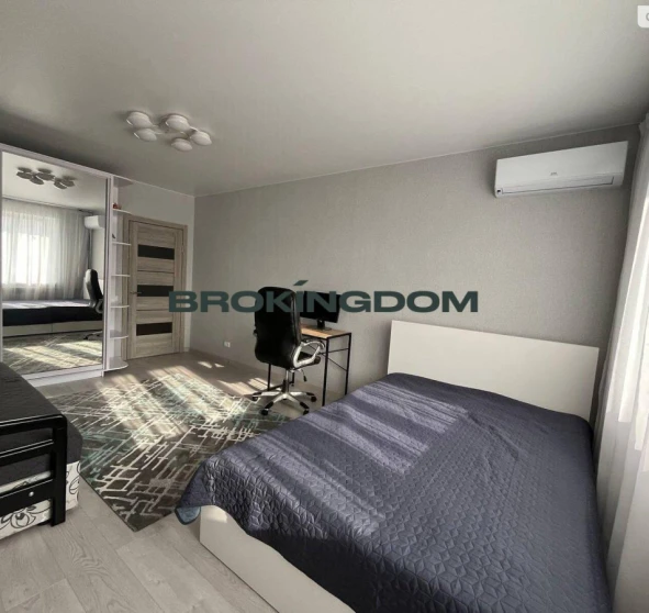 Foto 1. Monoambiente piso, en venta. Kyiv Днепровский