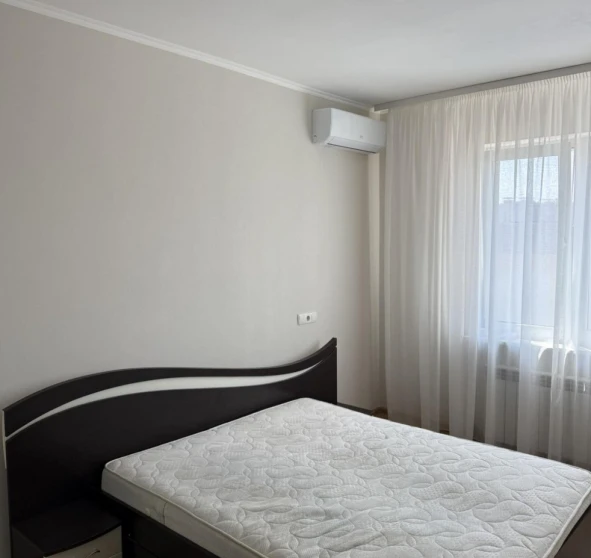 Fotografie 1. Două Camere apartament, de închiriat. Kyiv Дарницкий