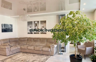 Photo Four-Room flat, for sale. Chaiky